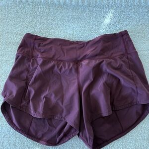 lululemon mid rise speed up shorts 4”